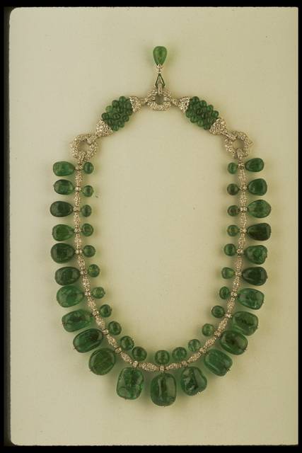 Post Emerald Necklace - Smithsonian Institution